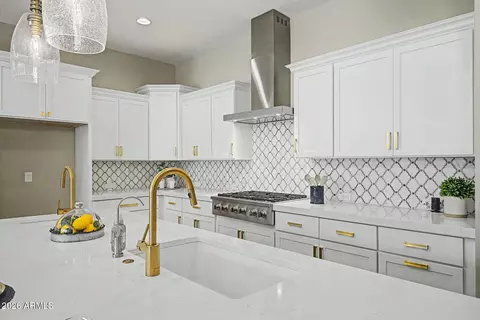 Kitchen - 4093 E Jesse St, Gilbert, AZ 85295 photo 3 of 9