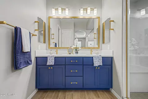 Bath - 4093 E Jesse St, Gilbert, AZ 85295 photo 2 of 5