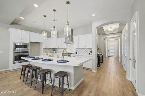 Entry Way - 4093 E Jesse St, Gilbert, AZ 85295 photo 4 of 5