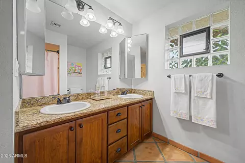 Bath - 9401 S 157th Pl, Gilbert, AZ 85234 photo 6 of 8