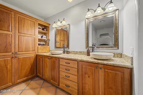 Bath - 9401 S 157th Pl, Gilbert, AZ 85234 photo 5 of 8