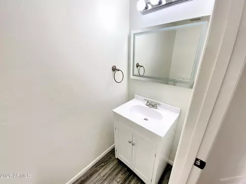 Bath - 4488 E Belleview St, Phoenix, AZ 85008 photo 1 of 2