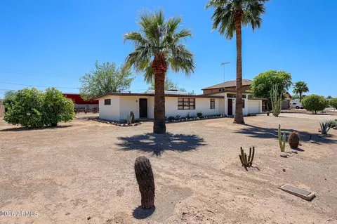 Exterior - 3039 E Charter Oak Rd, Phoenix, AZ 85032 photo 2 of 5