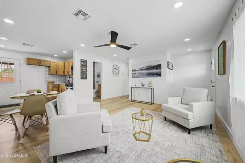Living - 4216 N 31st Dr, Phoenix, AZ 85017 photo 2 of 2