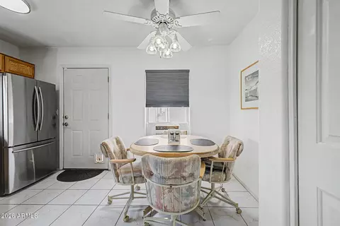 Dining - 836 S Royal Palm Rd, Apache Junction, AZ 85119 photo 1 of 2