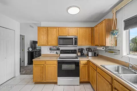 Kitchen - 836 S Royal Palm Rd, Apache Junction, AZ 85119 photo 5 of 5