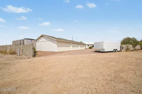 Exterior - 836 S Royal Palm Rd, Apache Junction, AZ 85119 photo 9 of 13
