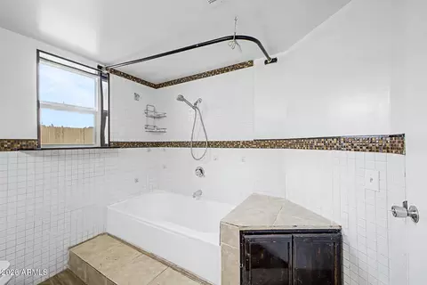 Bath - 9340 E Des Moines St, Mesa, AZ 85207 photo 2 of 5