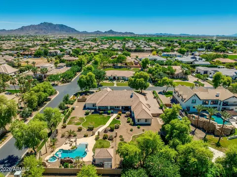 View/Area - 2082 E Sanoque Blvd, Gilbert, AZ 85298 photo 8 of 10