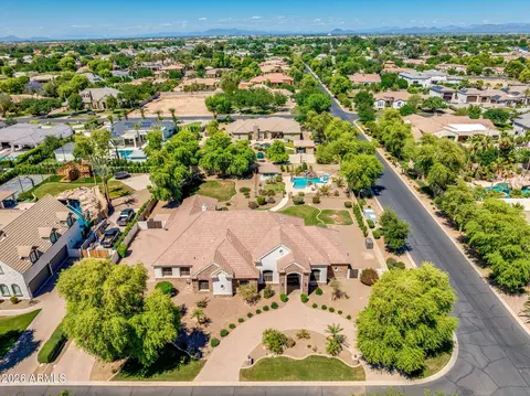 View/Area - 2082 E Sanoque Blvd, Gilbert, AZ 85298 photo 10 of 10