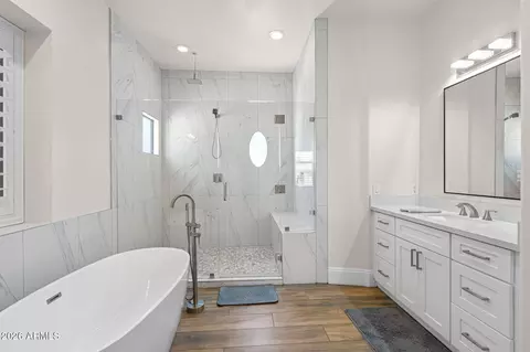 Bath - 2082 E Sanoque Blvd, Gilbert, AZ 85298 photo 3 of 7
