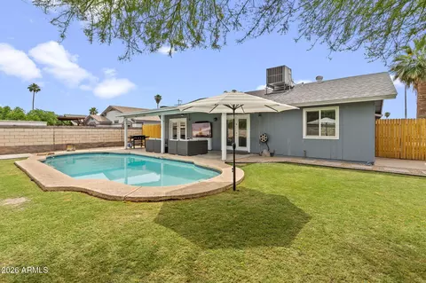 Exterior - 560 W Emerald Ave, Mesa, AZ 85210 photo 3 of 5