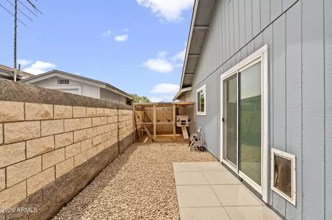 Exterior - 560 W Emerald Ave, Mesa, AZ 85210 photo 5 of 5