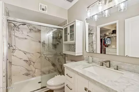 Bath - 560 W Emerald Ave, Mesa, AZ 85210 photo 1 of 2