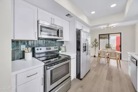 Kitchen - 1016 E Charleston Ave, Phoenix, AZ 85022 photo 3 of 5