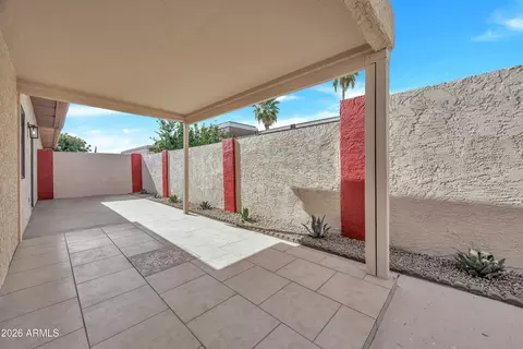 Exterior - 1016 E Charleston Ave, Phoenix, AZ 85022 photo 2 of 4