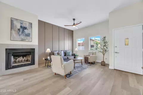 Living - 1016 E Charleston Ave, Phoenix, AZ 85022 photo 2 of 2