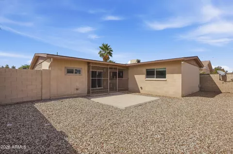 Exterior - 2201 E Gretta Pl, Phoenix, AZ 85022 photo 5 of 9