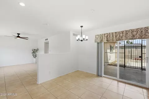 Dining - 2201 E Gretta Pl, Phoenix, AZ 85022 photo 2 of 2