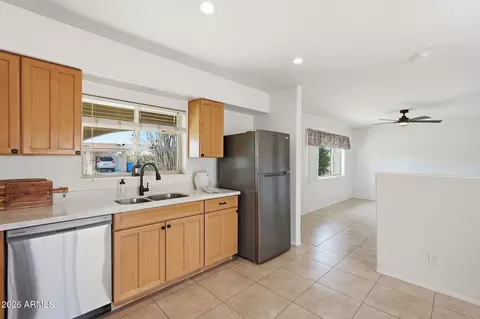 Kitchen - 2201 E Gretta Pl, Phoenix, AZ 85022 photo 1 of 5