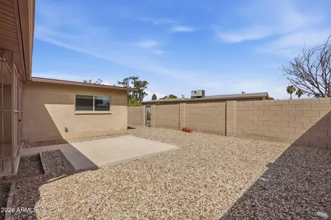 Exterior - 2201 E Gretta Pl, Phoenix, AZ 85022 photo 4 of 9