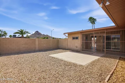 Exterior - 2201 E Gretta Pl, Phoenix, AZ 85022 photo 6 of 9