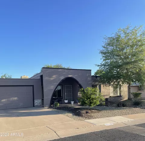 9110 W Long Hills Dr, Sun City, AZ 85351