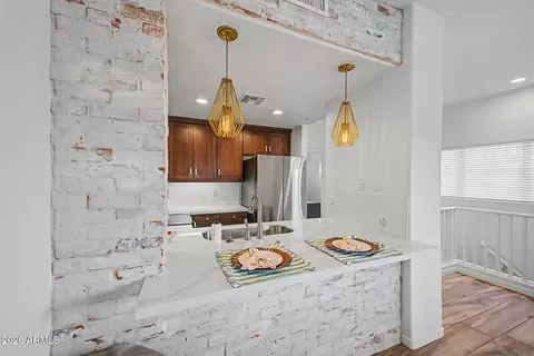 Kitchen - 815 E Rose Ln #116, Phoenix, AZ 85014 photo 1 of 2