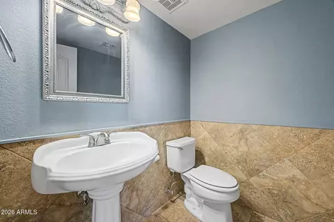 Bath - 4208 E Tether Trl, Phoenix, AZ 85050 photo 1 of 4