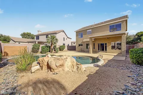 Exterior - 4208 E Tether Trl, Phoenix, AZ 85050 photo 9 of 10