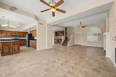 Living - 4208 E Tether Trl, Phoenix, AZ 85050 photo 2 of 6