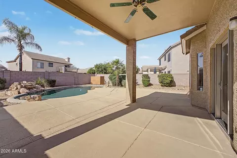 Exterior - 4208 E Tether Trl, Phoenix, AZ 85050 photo 6 of 10