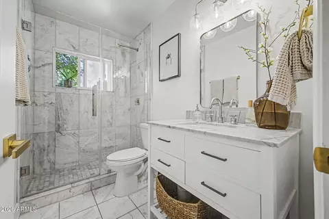 Bath - 3436 E Glenrosa Ave, Phoenix, AZ 85018 photo 2 of 2