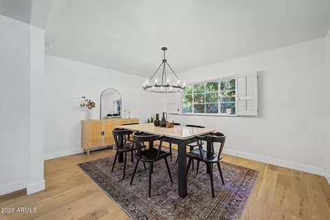 Dining - 3436 E Glenrosa Ave, Phoenix, AZ 85018 photo 4 of 4