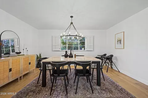 Dining - 3436 E Glenrosa Ave, Phoenix, AZ 85018 photo 3 of 4
