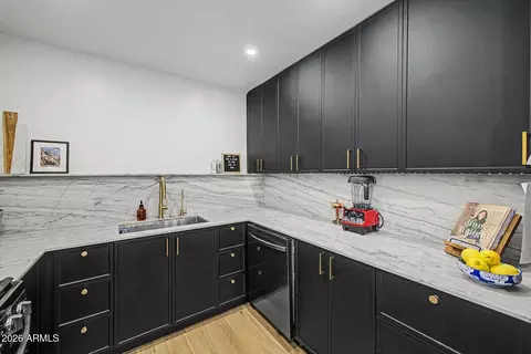 Kitchen - 3436 E Glenrosa Ave, Phoenix, AZ 85018 photo 3 of 6