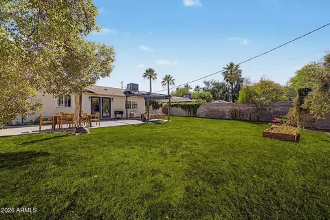 Exterior - 3436 E Glenrosa Ave, Phoenix, AZ 85018 photo 3 of 7