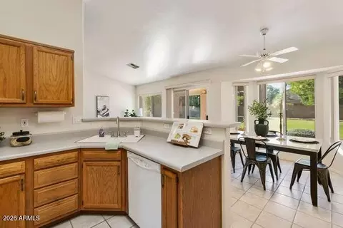 Kitchen - 2519 Encinas Ave, Gilbert, AZ 85234 photo 4 of 4