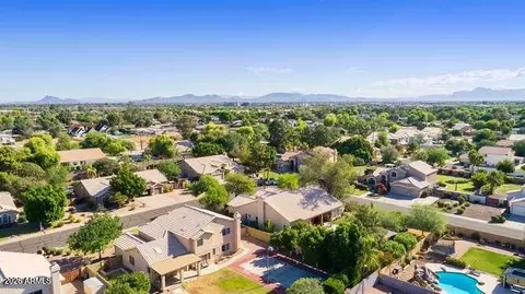 View/Area - 2519 Encinas Ave, Gilbert, AZ 85234 photo 2 of 9