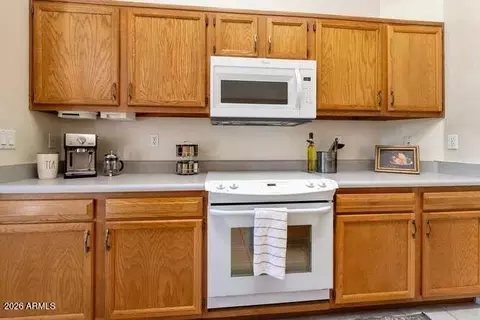 Kitchen - 2519 Encinas Ave, Gilbert, AZ 85234 photo 2 of 4