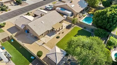 View/Area - 2519 Encinas Ave, Gilbert, AZ 85234 photo 6 of 9