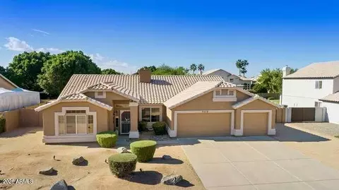 Exterior - 2519 Encinas Ave, Gilbert, AZ 85234 photo 17 of 18