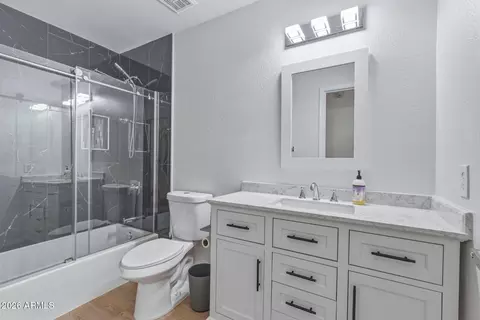 Bath - 4321 E Rowel Rd, Phoenix, AZ 85050 photo 1 of 3