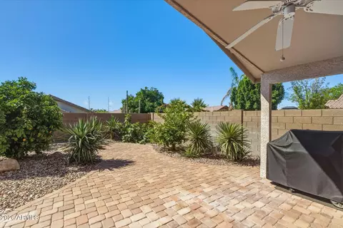 Exterior - 4321 E Rowel Rd, Phoenix, AZ 85050 photo 3 of 9