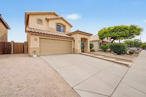 Exterior - 2111 E Patrick Ln, Phoenix, AZ 85024 photo 4 of 8