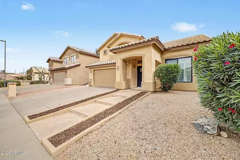 Exterior - 2111 E Patrick Ln, Phoenix, AZ 85024 photo 6 of 8