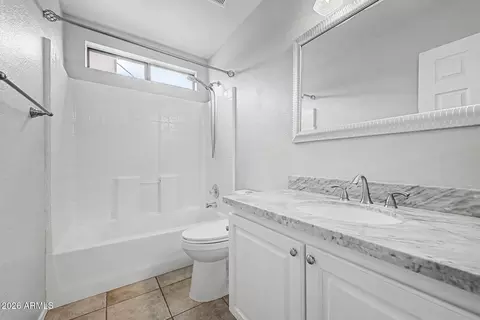 Bath - 2111 E Patrick Ln, Phoenix, AZ 85024 photo 2 of 3