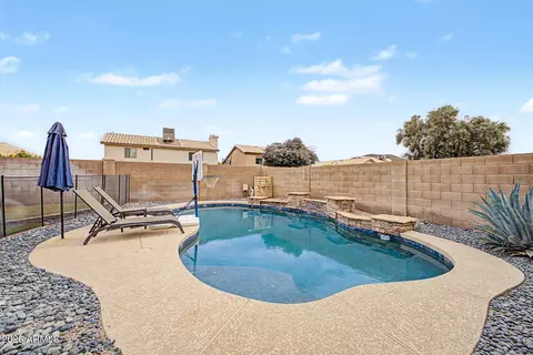 Exterior - 2111 E Patrick Ln, Phoenix, AZ 85024 photo 3 of 8