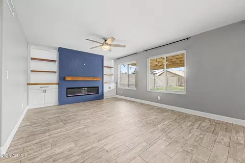 Living - 2111 E Patrick Ln, Phoenix, AZ 85024 photo 2 of 6