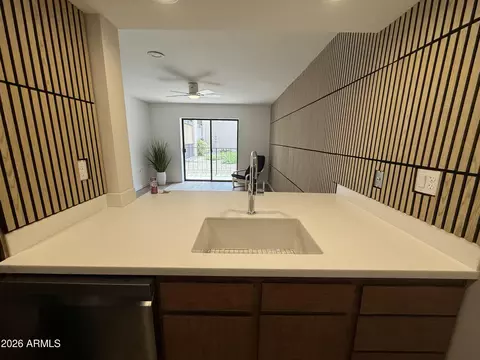 Kitchen - 3033 E Devonshire Ave #1001, Phoenix, AZ 85016 photo 6 of 6